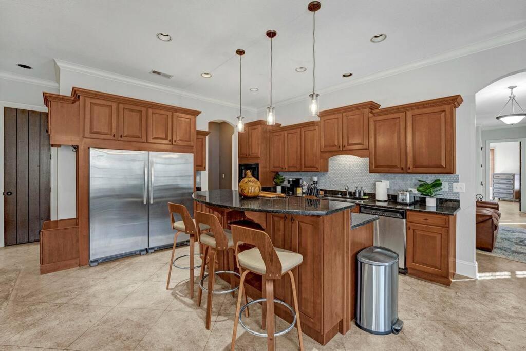 Luxury Home With Outdoor Patio And Game Room Мемфіс Екстер'єр фото